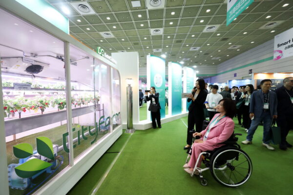 20251001152835-062A8409